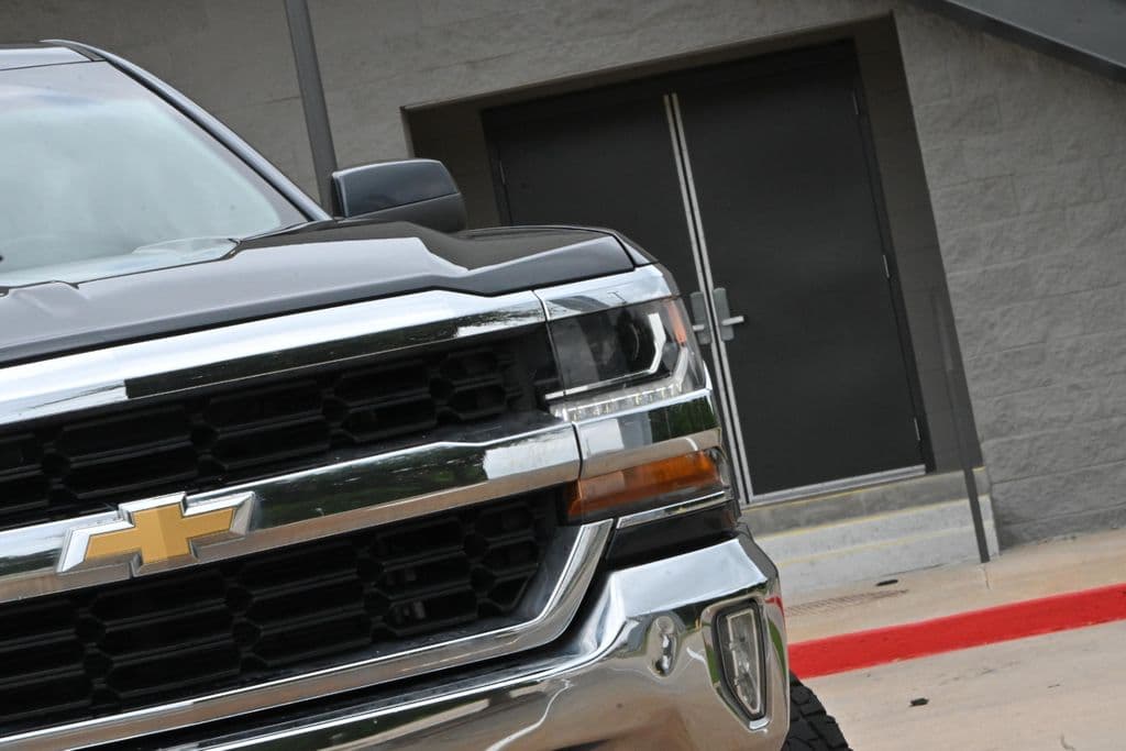 Vehicle photo